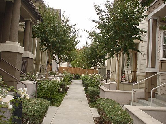 2nd image of 1686 Salamoni Ct