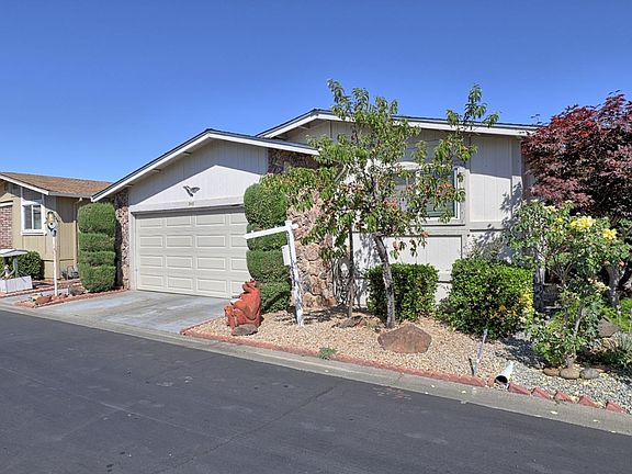 3rd image of 246 Harvest Ln #246