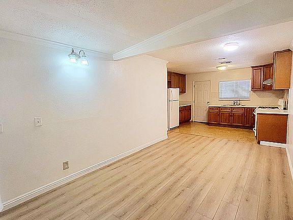 3rd image of 18309 Desidia St #A