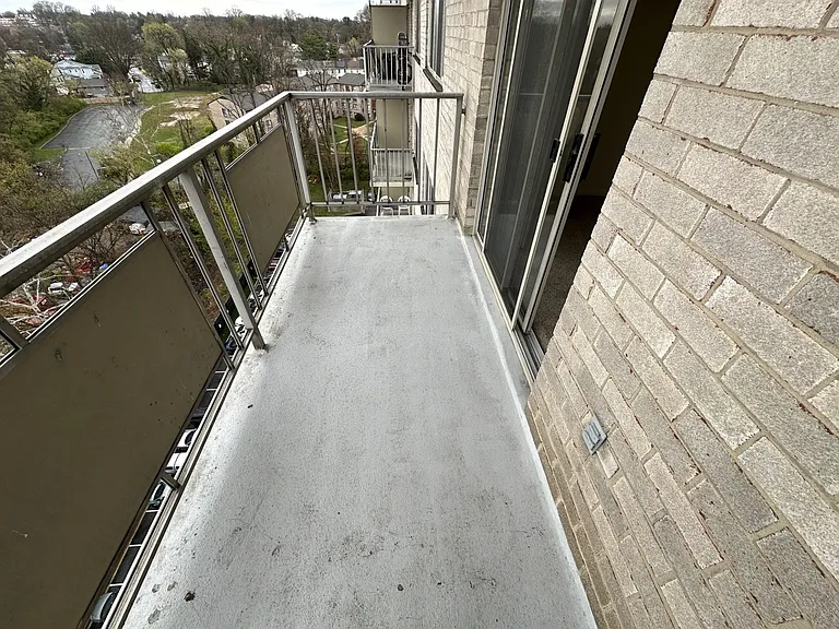 Claridge House — Photo 227