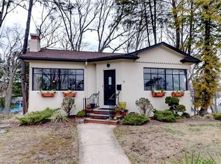 33 Crossland Rd, West Warwick, RI 02893