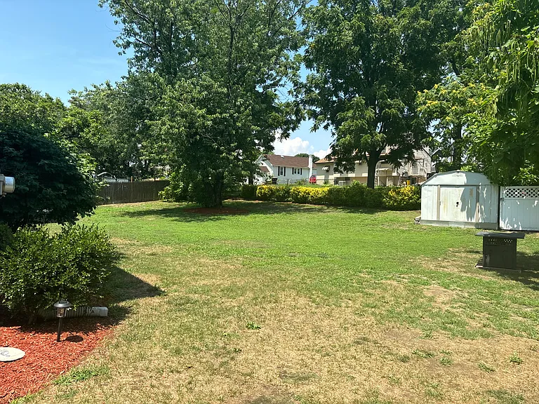 29 Brewer Ave — Photo 8