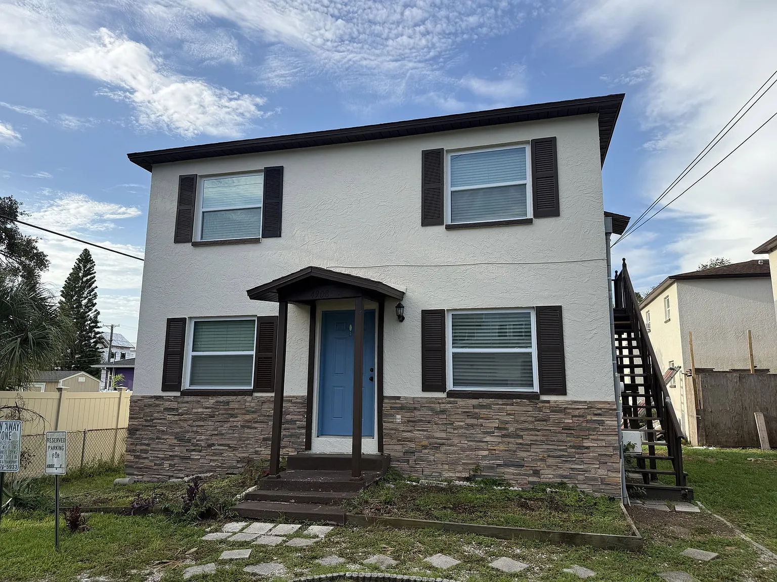 2 bed, 2.0 bath, 873 sqft, $1,695 — Photo 1