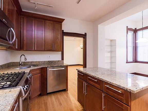 2nd image of 925 W Agatite Ave #1