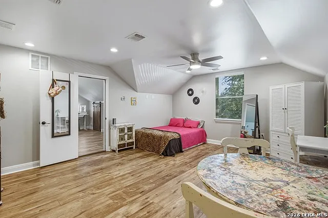 124 Creekwood Dr — Photo 23