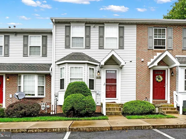 303 Cherry St #21, Red Lion, PA 17356