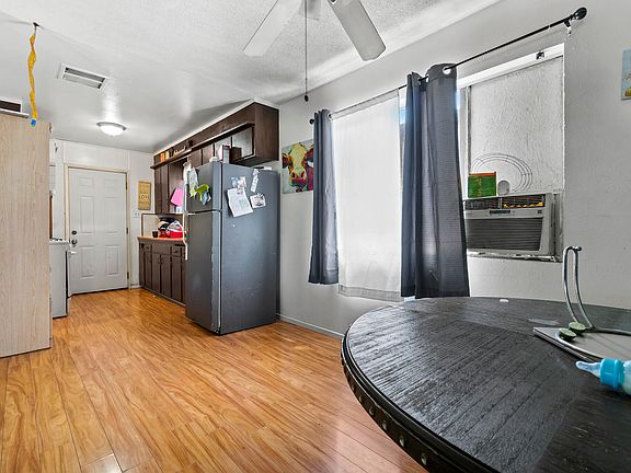 5th image of 19152 Prospect Avenue