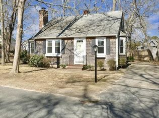 27 Andrews St, Buzzards Bay, MA 02532