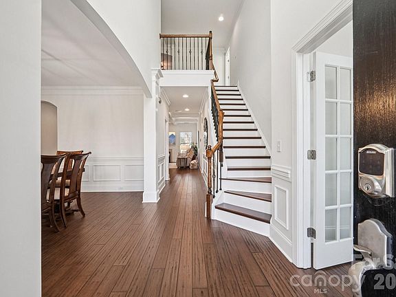 5th image of 3913 Widgeon Way