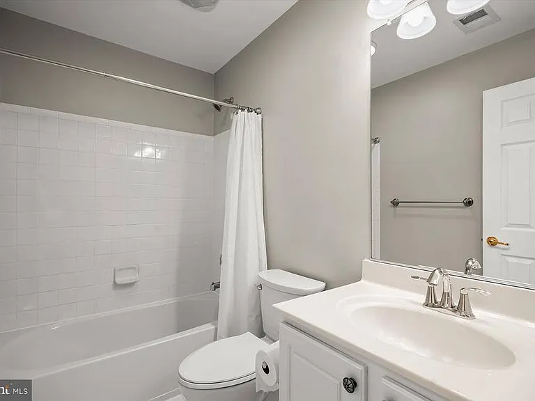 11214 Wortham Crest Cir — Photo 47