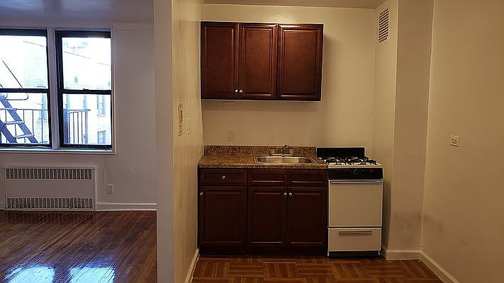1st image of 20 Saint Pauls Ct APT 3F