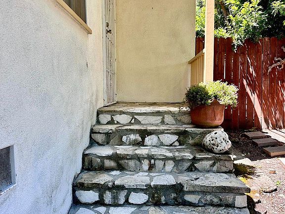 3rd image of 1421 S Dodson Ave
