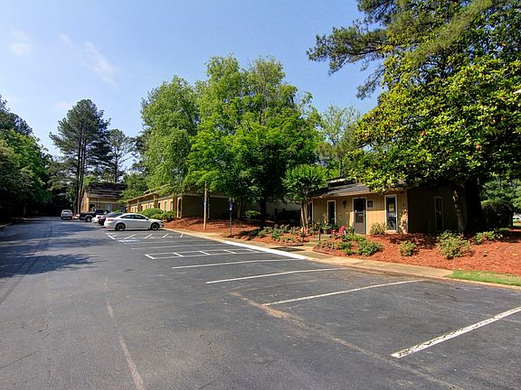5th image of 2400 Post Village Dr SE