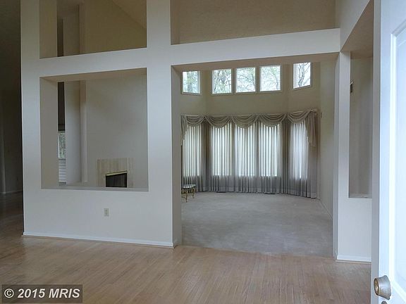 5th image of 2541 Mission Hills Ct