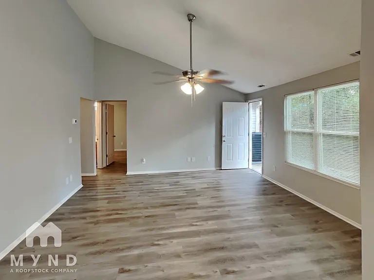 219 American Dr — Photo 3