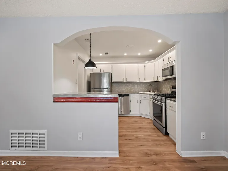18-5 Augusta Ct #5 — Photo 10
