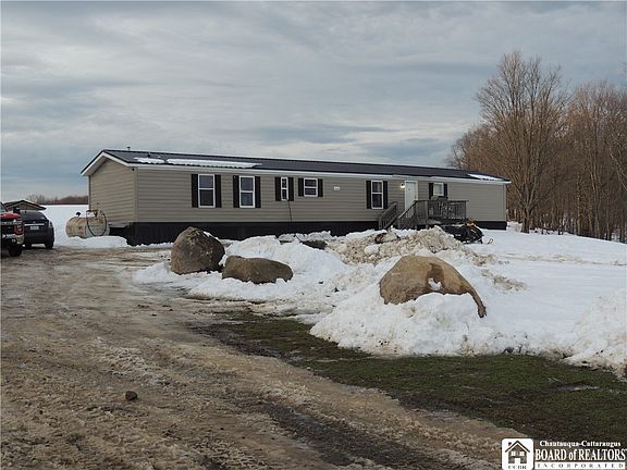 2nd image of 7139 Beech Hill Rd