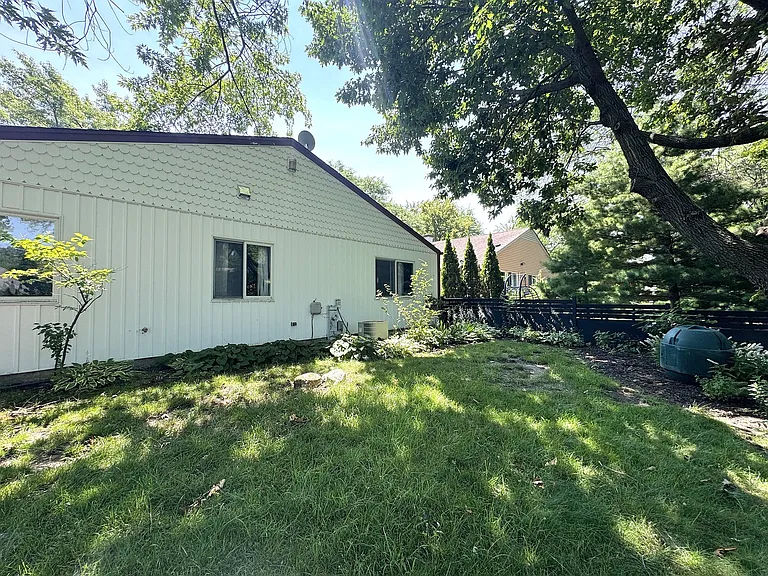 6652 Fernwood Dr — Photo 18