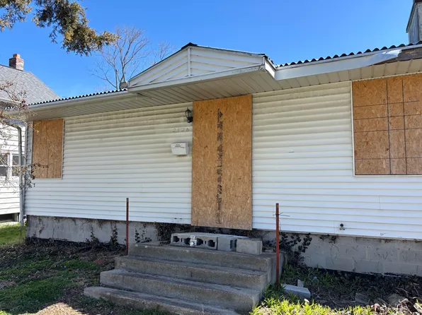 2120 Ohio St, Michigan City, IN 46360