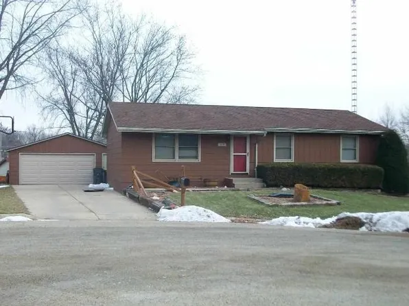 217 22nd Ave, Monroe, WI 53566