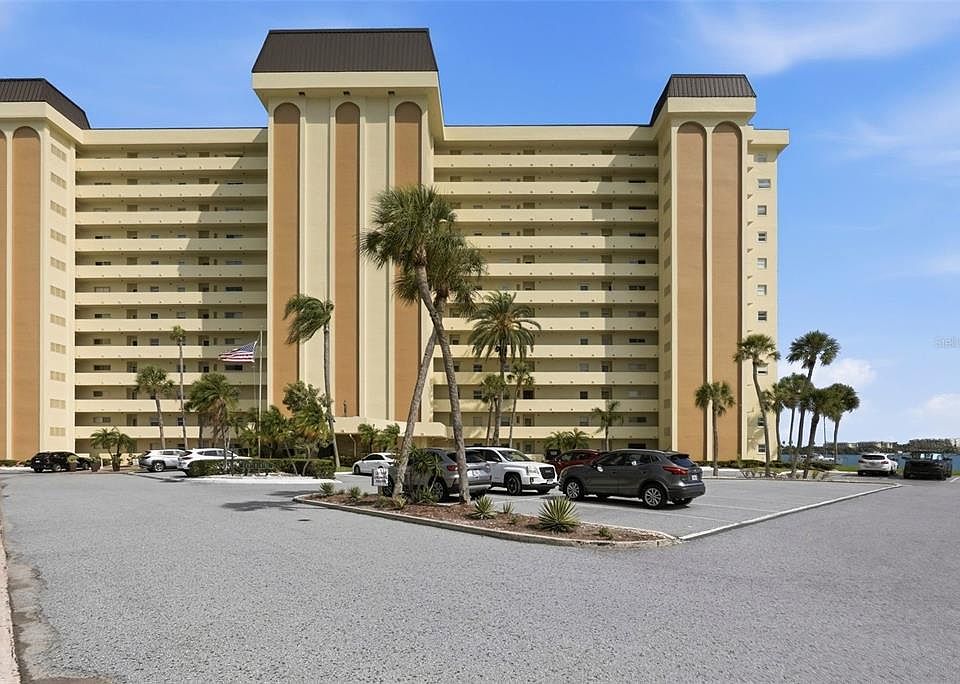 1st image of 4775 Cove Cir APT 106