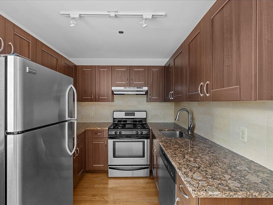 1st image of 574 4th Ave APT 10A