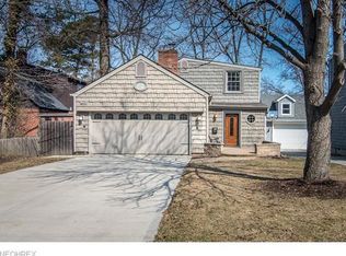 25062 Lake Rd, Bay Village, OH 44140