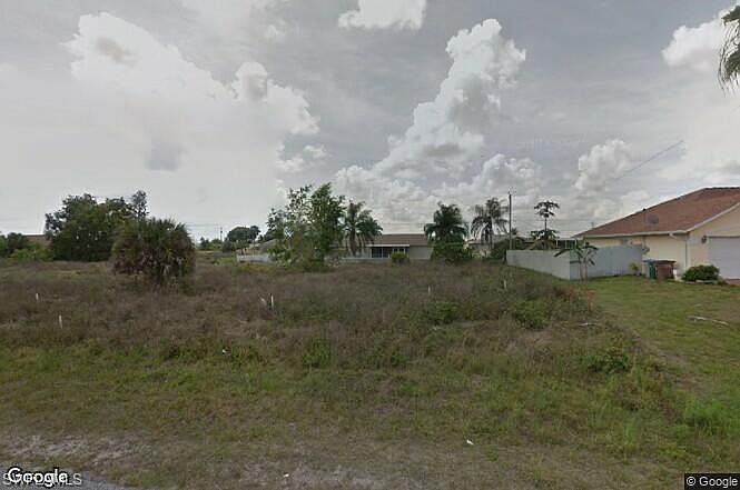 1st image of 322 NW 5th Ter