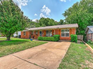 168 Chickadee Ln, Denison, TX 75020