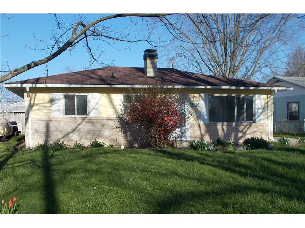 2730 Apache Dr photo 1