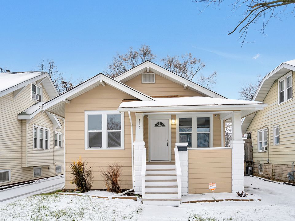 1st image of 218 156th Pl
