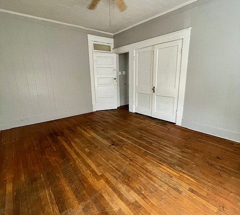 4th image of 2215 King St #C