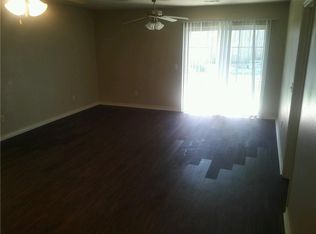 304 Graystone Cir, Centerton, AR 72719