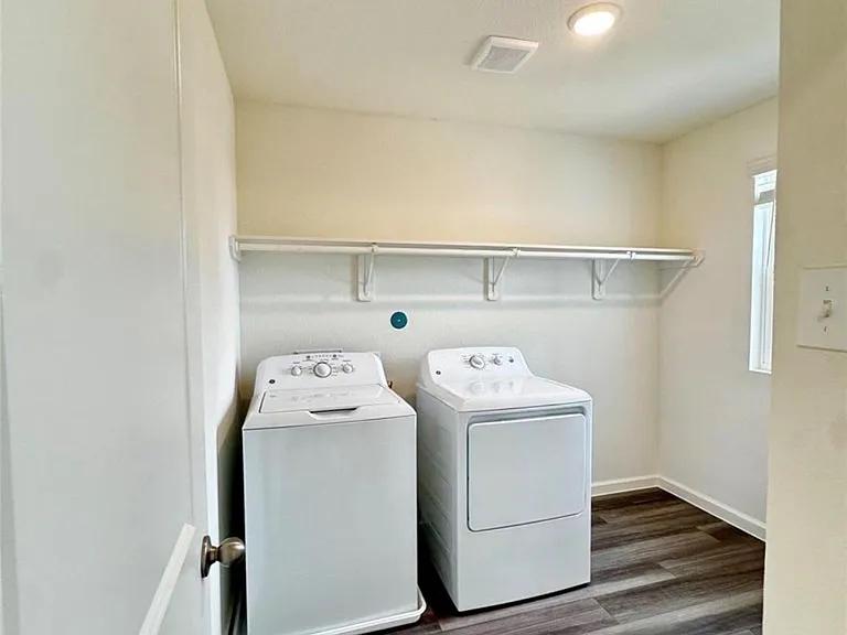 15043 Ronan Dr — Photo 8