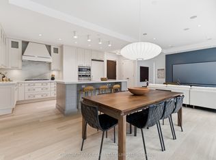 77 CHARLES ST W, Toronto, ON M5S 0B2