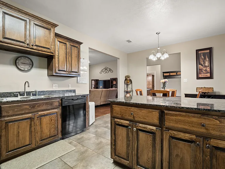 105 Small Oaks Rd — Photo 8