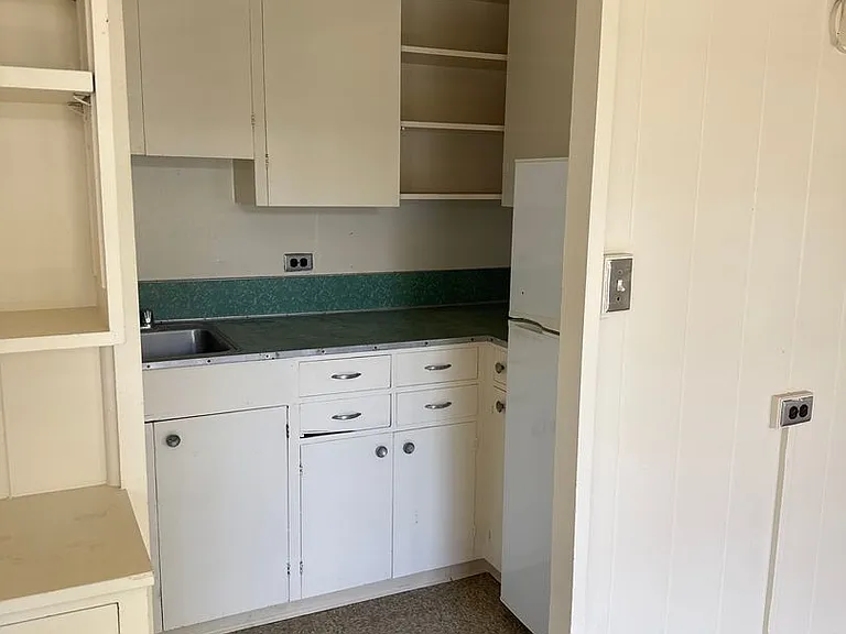 248 Kaiulani Ave — Photo 4