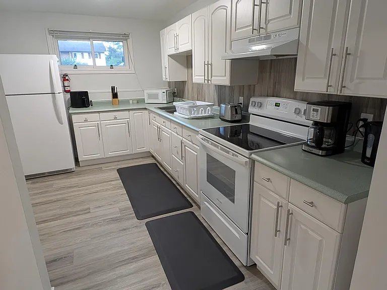 73 Roth St #B — Photo 3