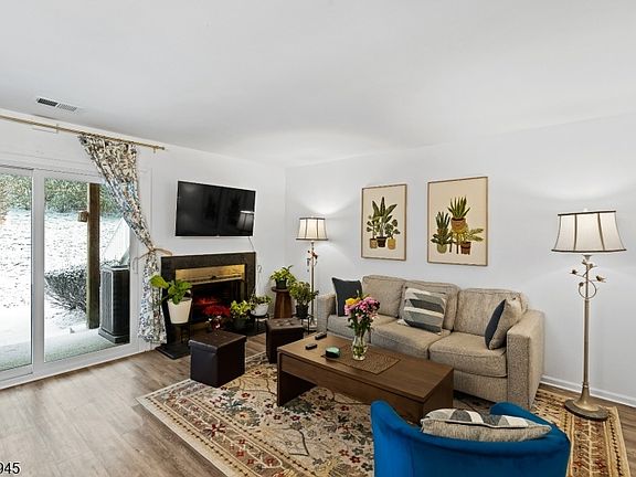 3rd image of 48 Morgan Court