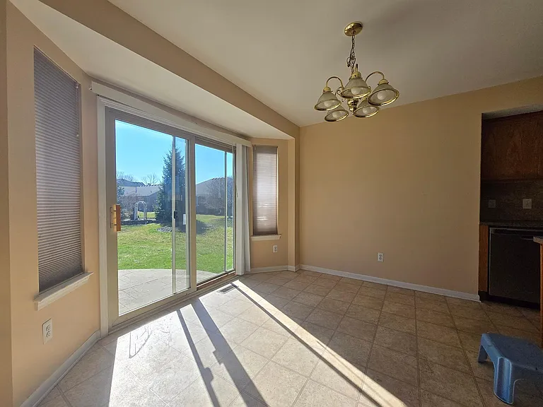 42510 Pinehurst Dr — Photo 10