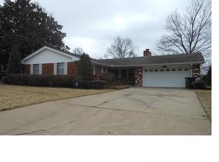 4501 Bridle Rd, Bartlesville, OK 74006