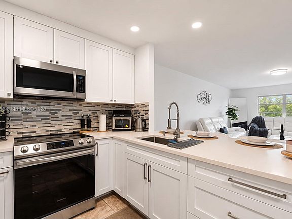 5th image of 8161 SW 24th Ct APT 404
