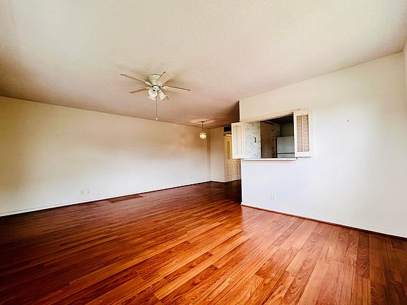 3rd image of 339 Windsor O