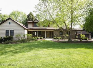 4905 Burman Dr, Crystal Lake, IL 60014