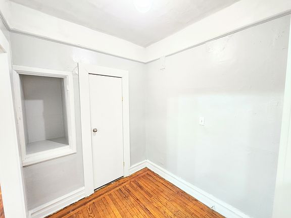 4th image of 307 Eastern Pkwy #3L