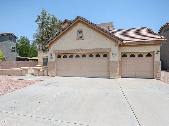 3rd image of 1121 S Bedford Pl
