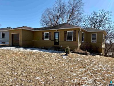 3121 E 19th St, Sioux Falls, SD, 57103
