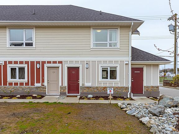 2nd image of 3248 Sherman Rd #101