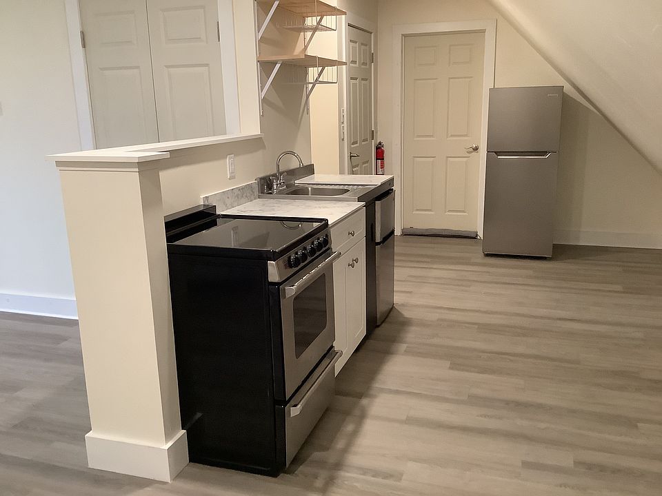 kitchen area 1