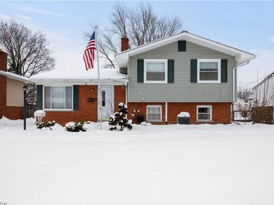 853 Jamestown Ave, Elyria, OH, 44035